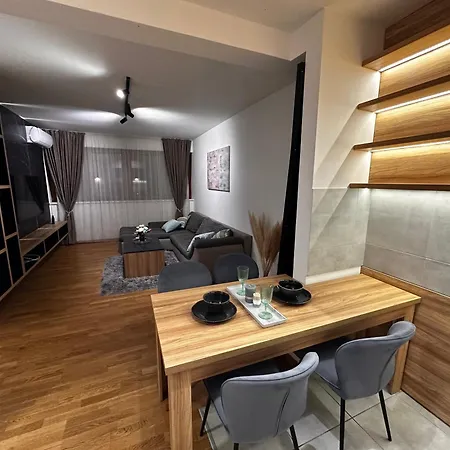 Mar 15 Apartment *