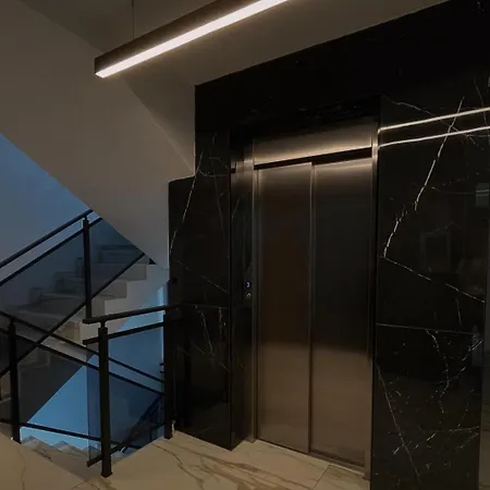 Διαμέρισμα Mar 15 Ni