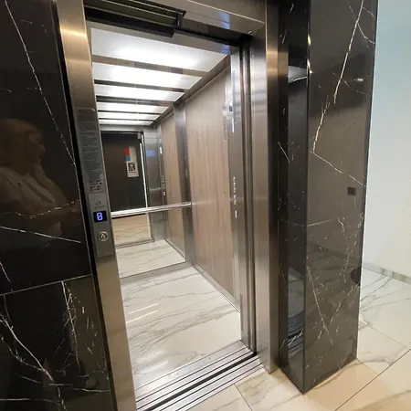 Διαμέρισμα Mar 15 *